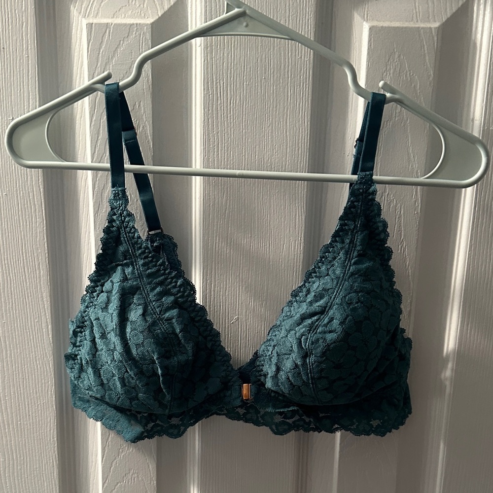Elegant Lace Front Clasp Bralette in Teal